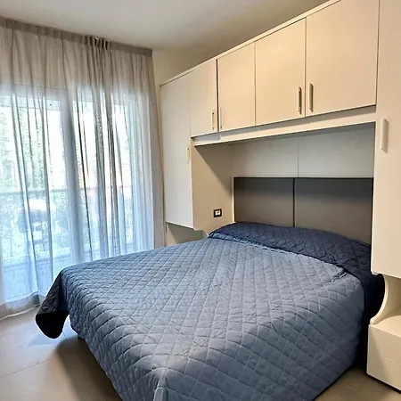 Apartment Pool 400m From *