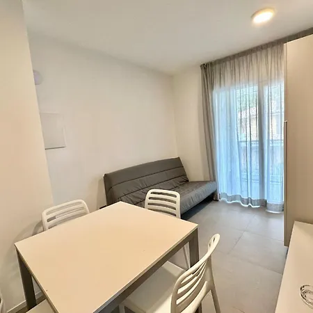 Apartment Pool 400m From