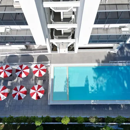 Pool 400m From Apartment *