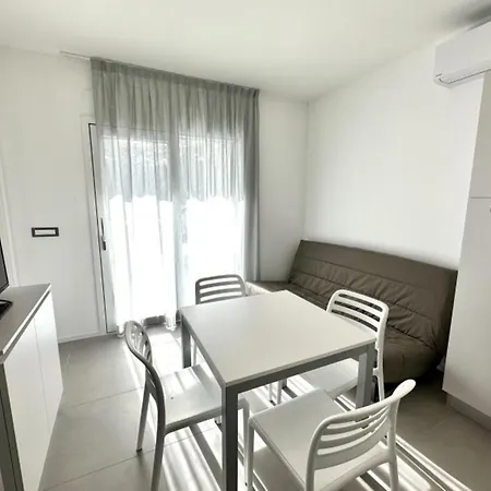Apartment Pool 400m From