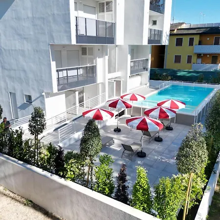 Apartment Pool 400m From Bibione