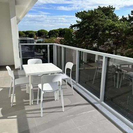 Apartment Pool 400m From Bibione