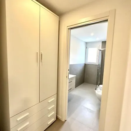 Apartment Pool 400m From