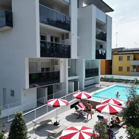 Apartment Pool 400m From